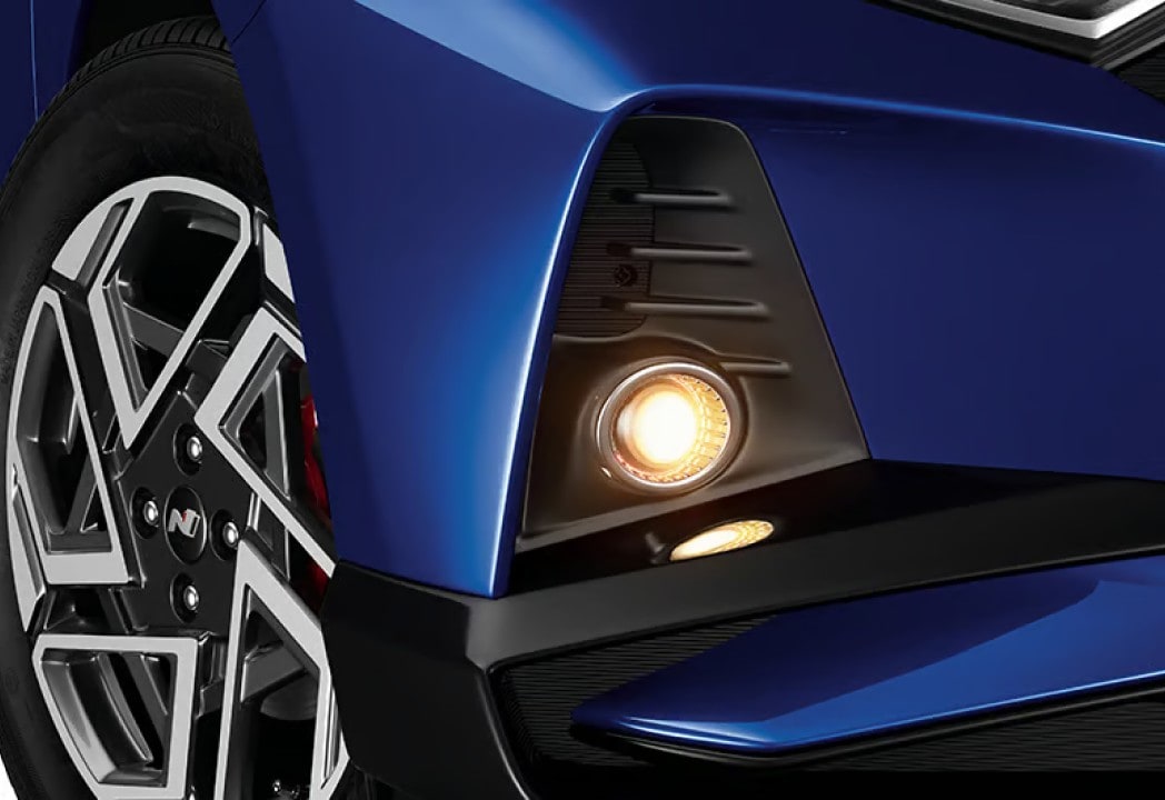 Front fog lamp chrome garnish
