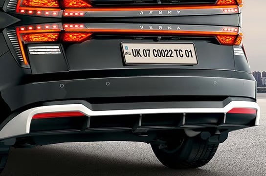 Bold bumper design (Rear)
