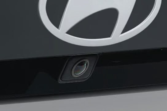 Rear camera with dynamic guidelines