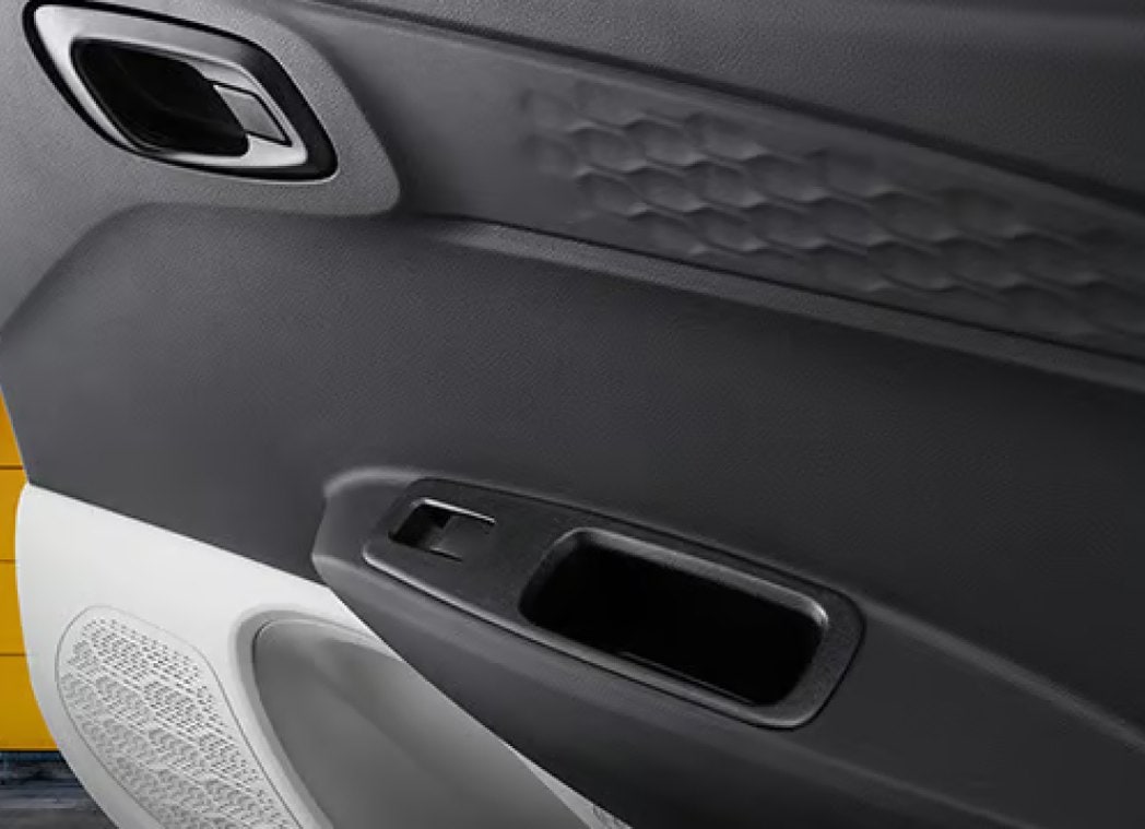 Rear power windows